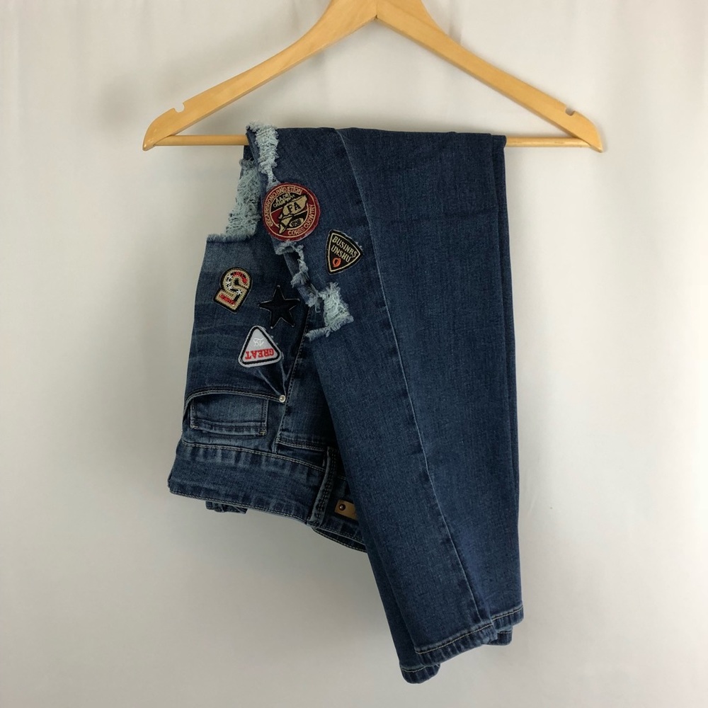 ⚡️YMI distressed boyfriend jeans with patches  5